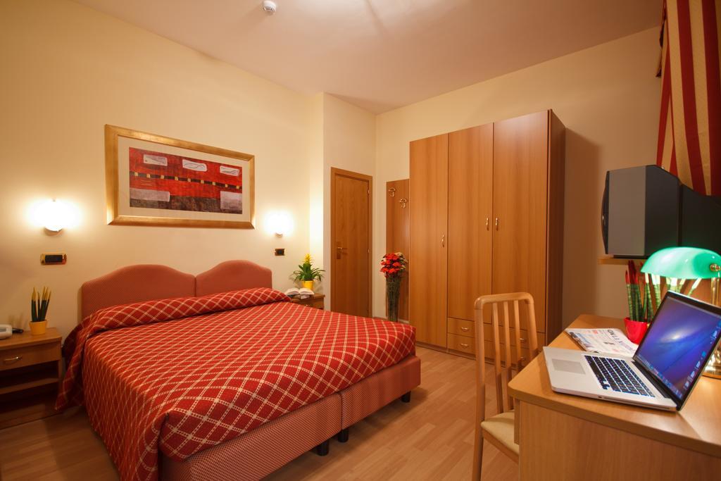 Luca Hotel
