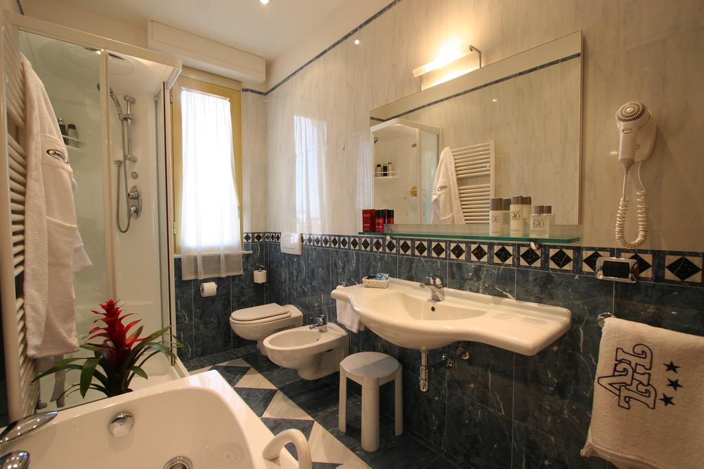 Luca Hotel 3*