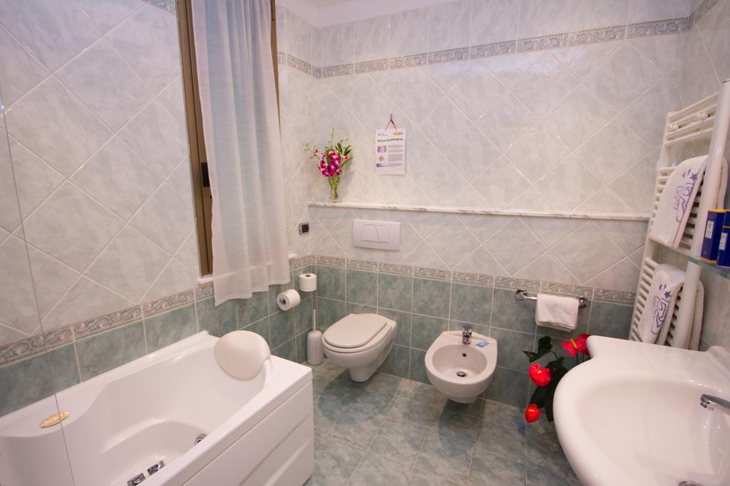 Luca Hotel 3*