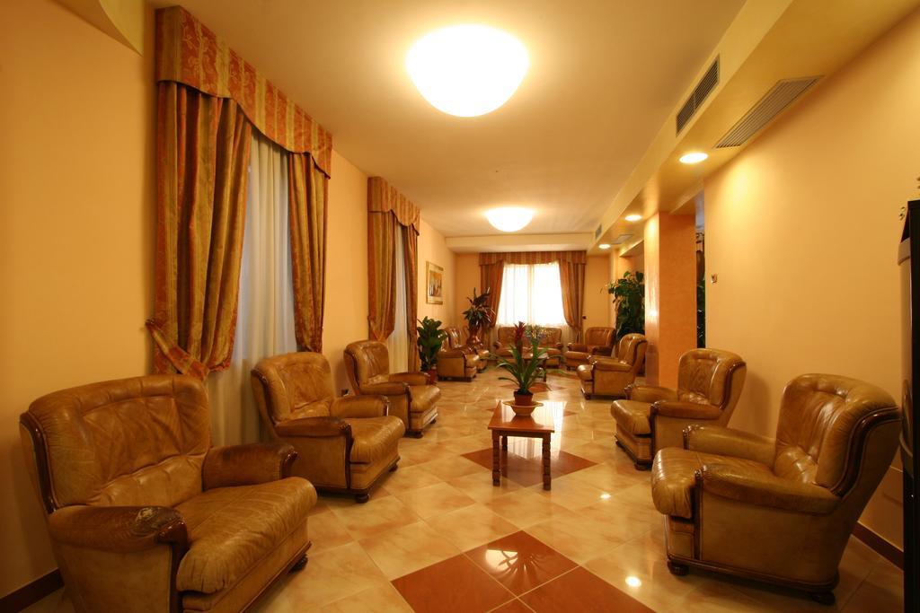 Luca Hotel 3*
